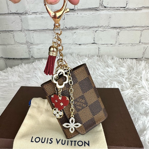 Louis Vuitton Damier Ebene keychain bag charm key fob holder custom key⦠- Picture 4 of 12